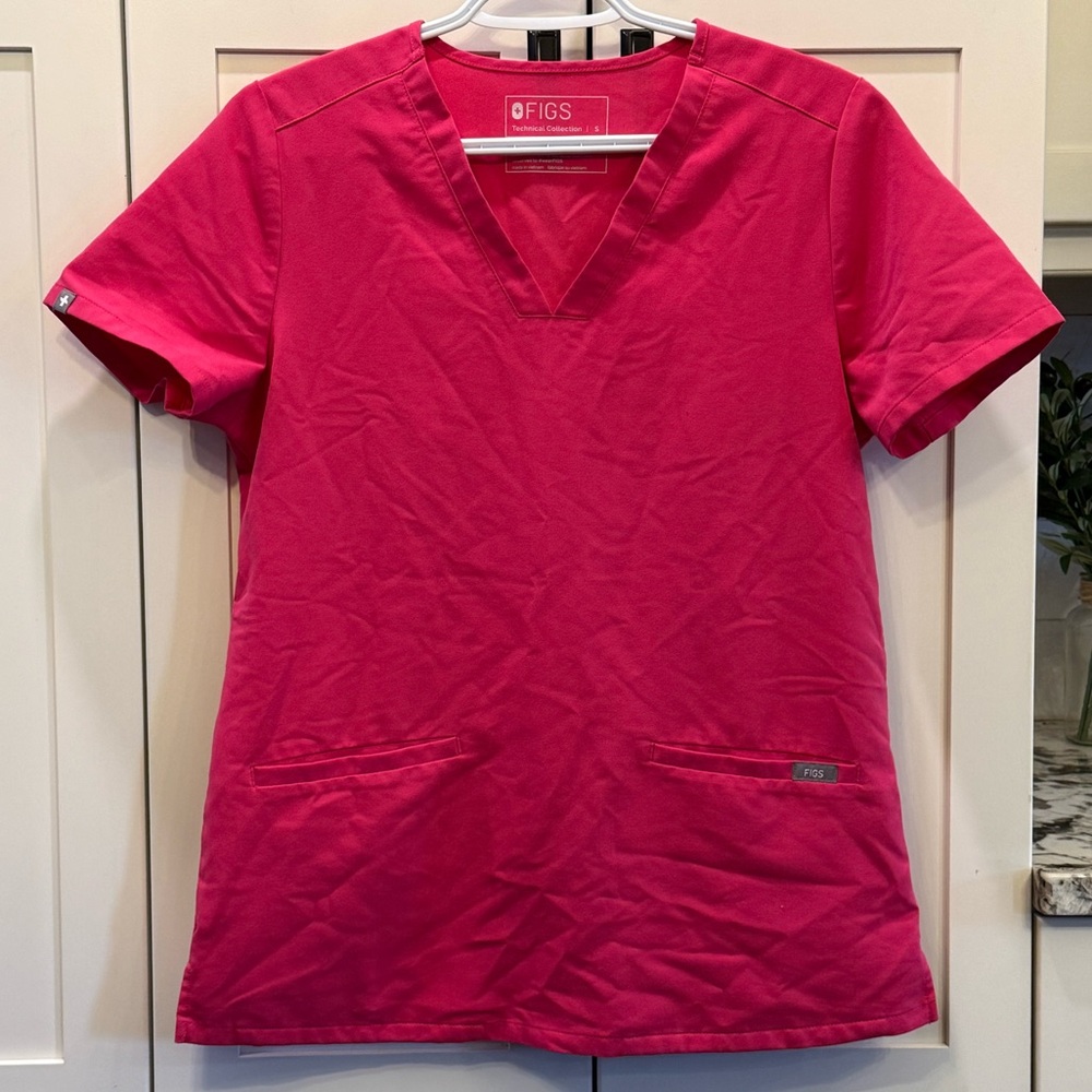 Figs Casma Three-Pocket Scrub Top™